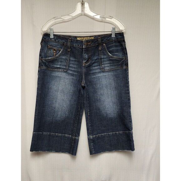 Hint Jeans Distressed Hem & Pockets Wipe Leg Cropped Capris Size 9 - Picture 3 of 11